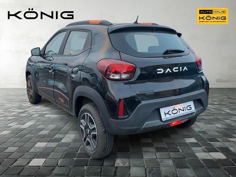Gebraucht Dacia Spring Essentiel 33 kW (45 PS) 2023 Magmaschwarz Kleinwagen