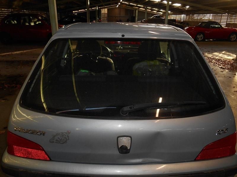 Andere farben Gebraucht 2000 Peugeot 106 Kleinwagen | 550 € (Guter Preis) - Bild 1/4