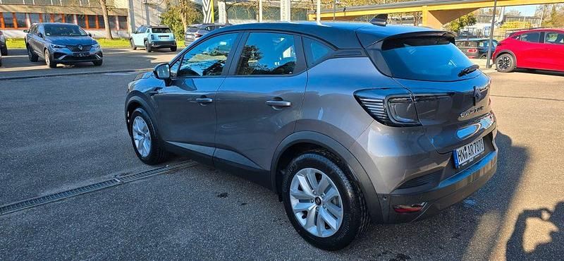 Second-hand Renault Captur Evolution 143 CP (105 kW) 2025 Gri SUV