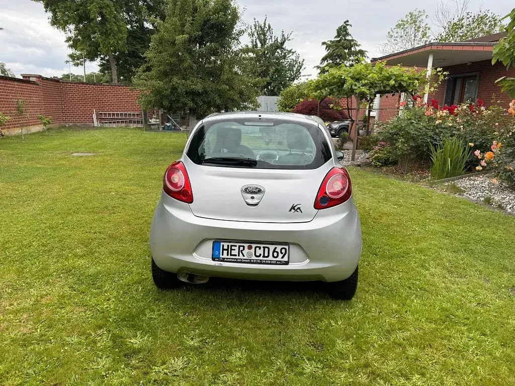 Gebraucht Ford Ka 69 PS (50 kW) 2010 Silber Kleinwagen