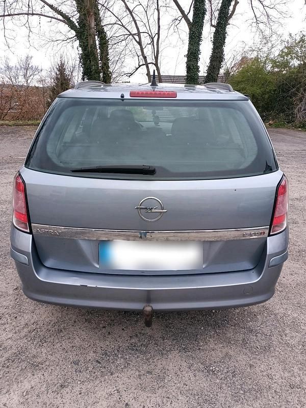 Gebraucht Opel Astra 125 PS (91 kW) 2008 Grau Kombi