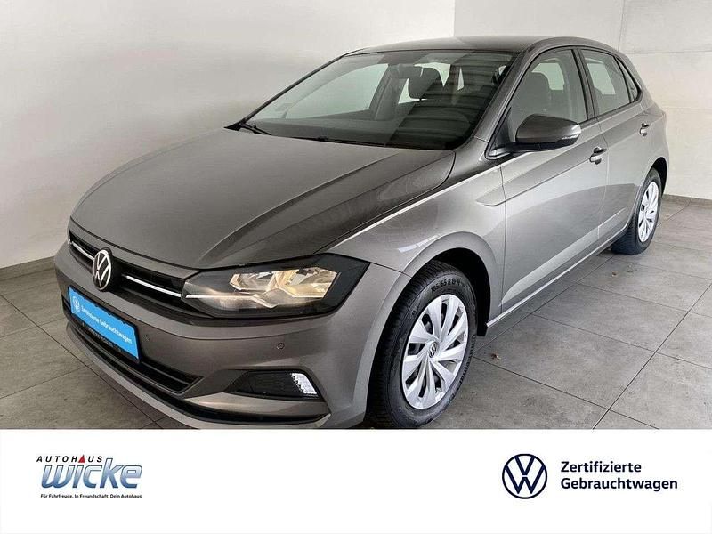 Grau Gebraucht 2021 VW Polo Comfortline Limousine | 14.980 € (Guter Preis) - Bild 1/4