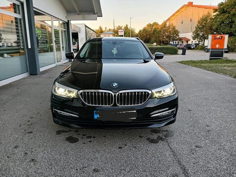 Schwarz Gebraucht 2018 BMW 530 Sport Line Kombi | 22.000 € (Guter Preis) - Bild 1/4