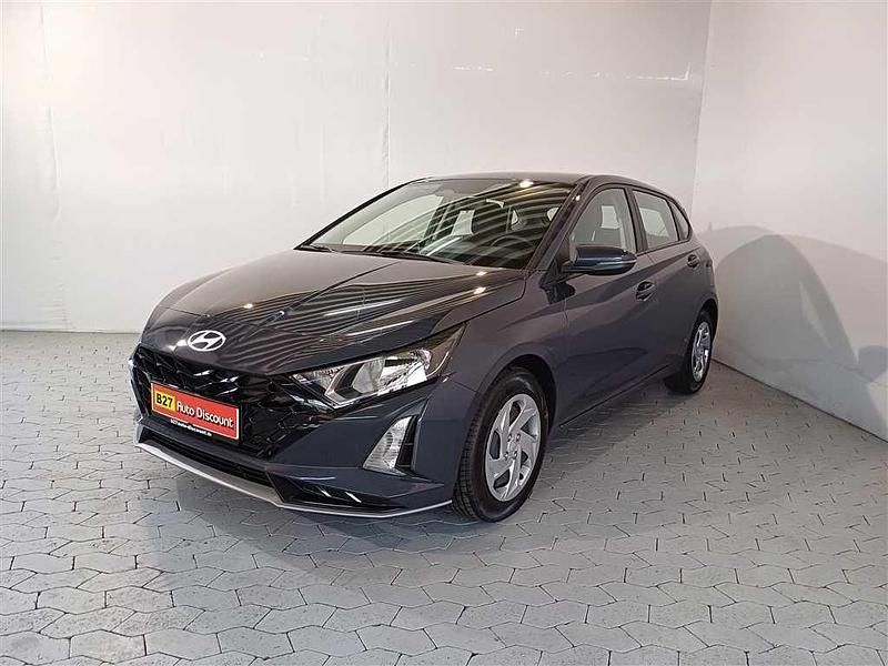 Aurora grey metallic Neu 2025 Hyundai i20 Comfort Limousine | 17.980 € (Superpreis) - Bild 1/4