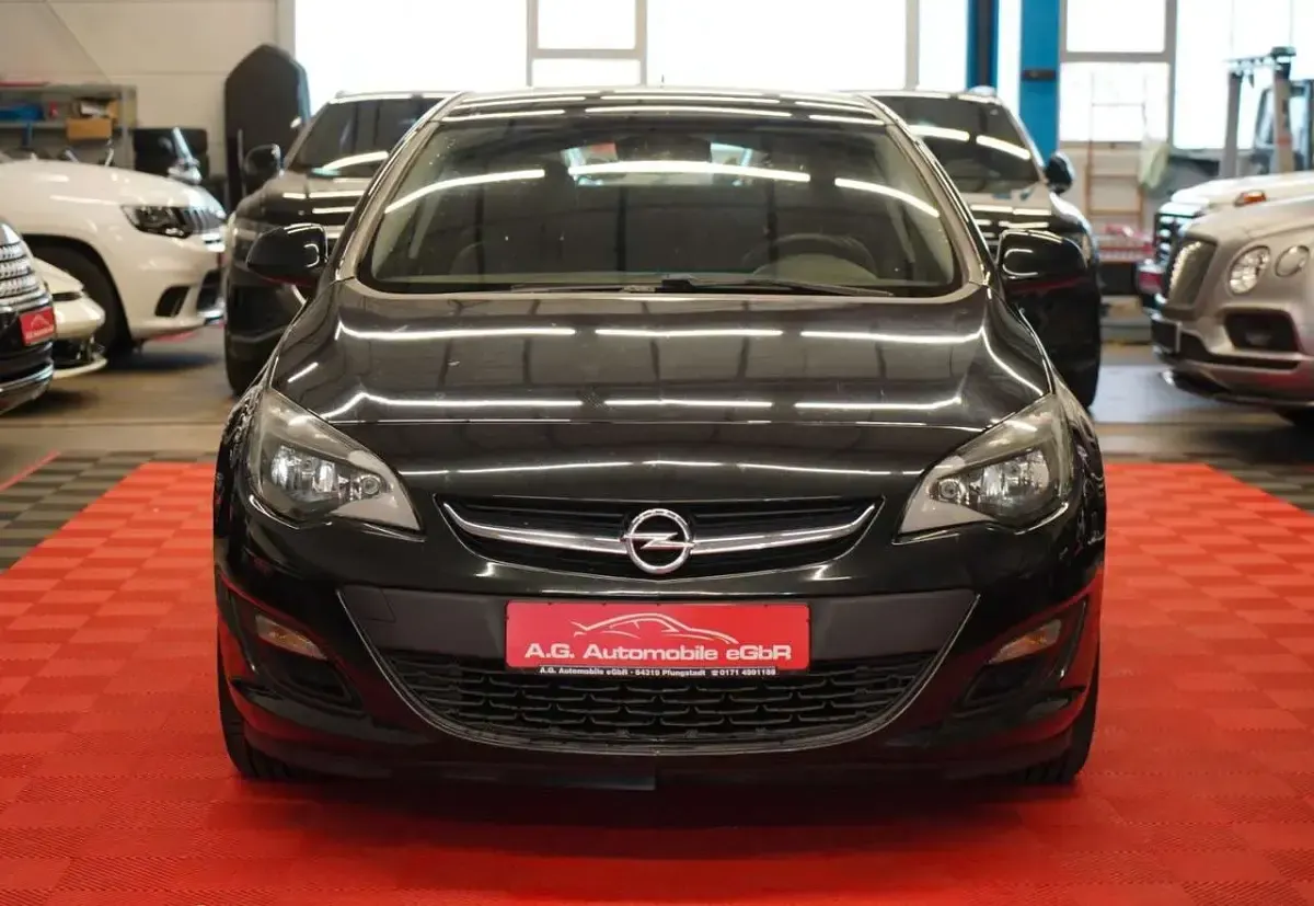 Brugt Opel Astra 110 HK (80 kW) 2014 Sort Sedan