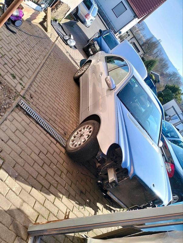 Gebraucht Mercedes E280 177 PS (130 kW) 2005 Silber Limousine