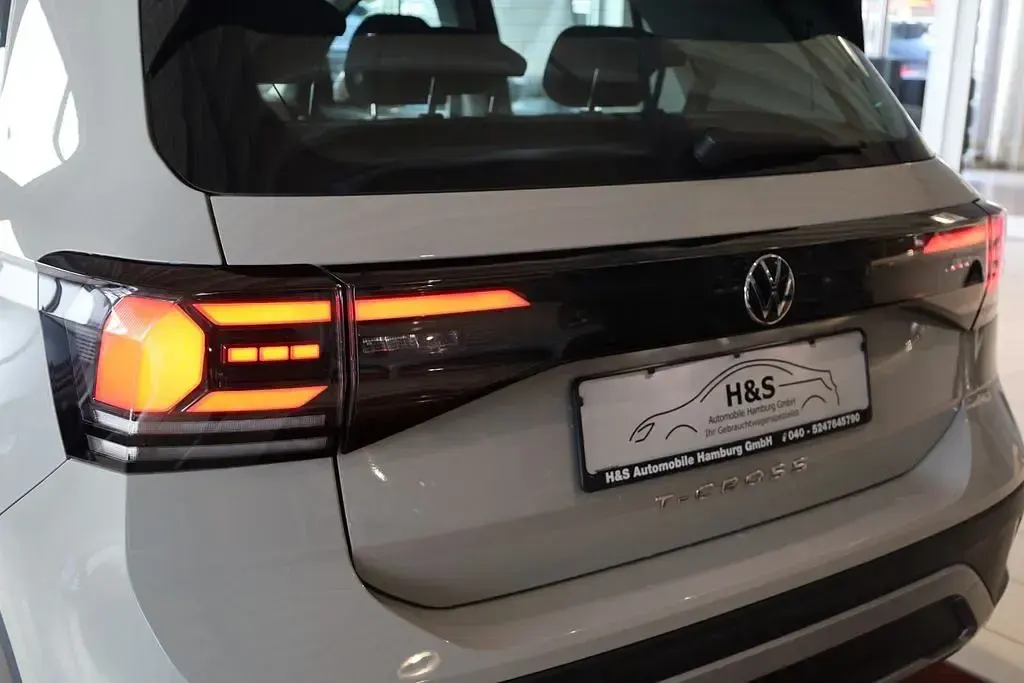 Gebraucht VW T-Cross Life 95 PS (69 kW) 2024 Ascotgrau SUV