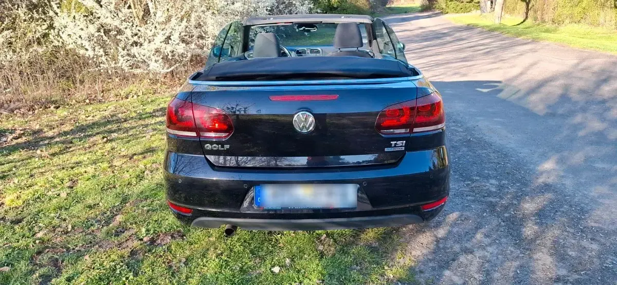 Gebraucht VW Golf Cabriolet Life 105 PS (77 kW) 2014 Schwarz Cabrio