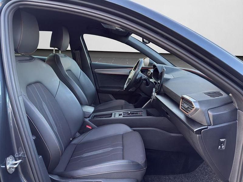 Gebraucht Cupra Leon 150 PS (110 kW) 2023 Magnetic grau metallic (metallic) Limousine