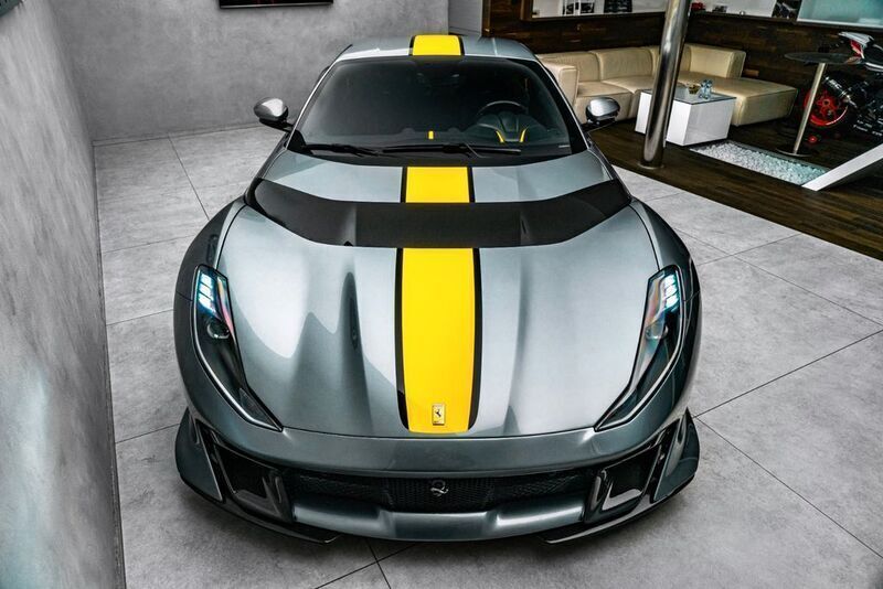Gebraucht Ferrari 812 825 PS (606 kW) 2022