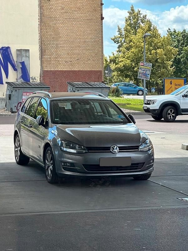 Grau Gebraucht 2014 VW Golf VII Highline Kombi | 12.700 € (Etwas zu teuer) - Bild 1/4