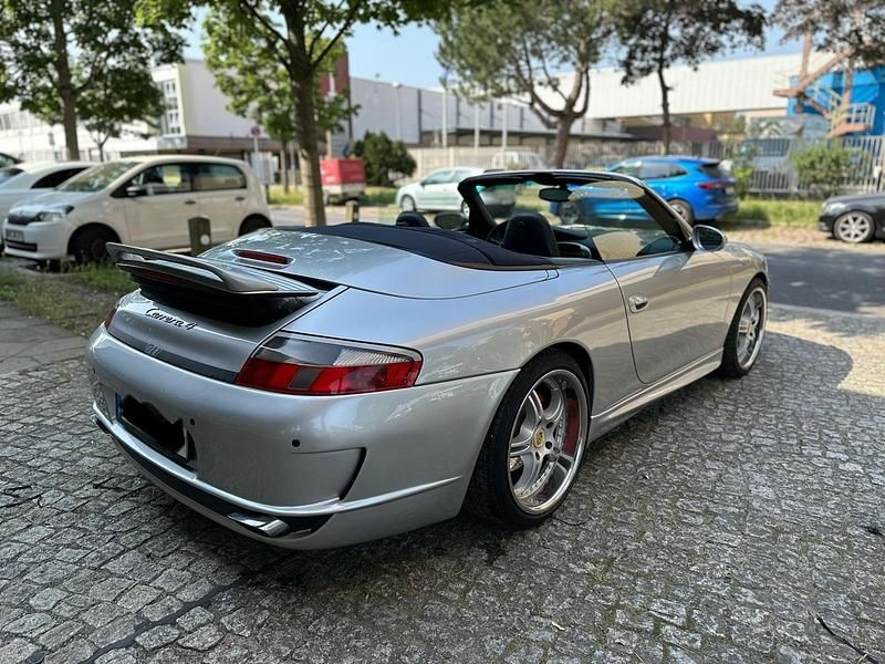 Silber Gebraucht 2001 Porsche 911 Carrera Cabrio | 24.900 € - Bild 1/4
