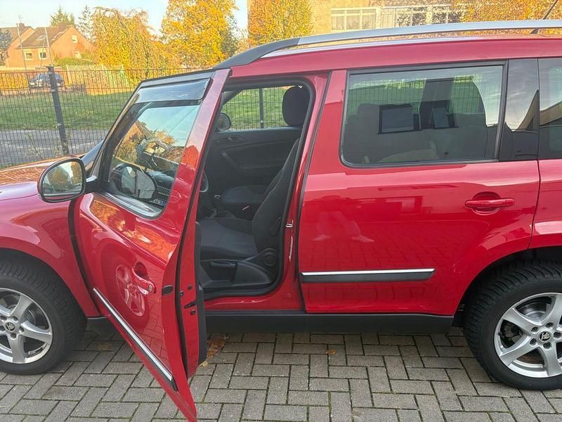 Gebraucht Skoda Yeti 105 PS (77 kW) 2011 Rot SUV