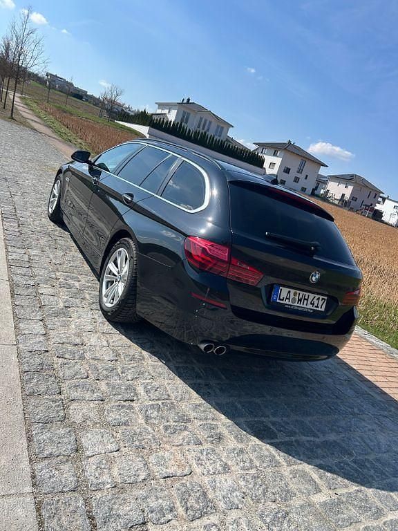 Gebraucht BMW 520 Luxury Line 190 PS (139 kW) 2016 Schwarz Kombi