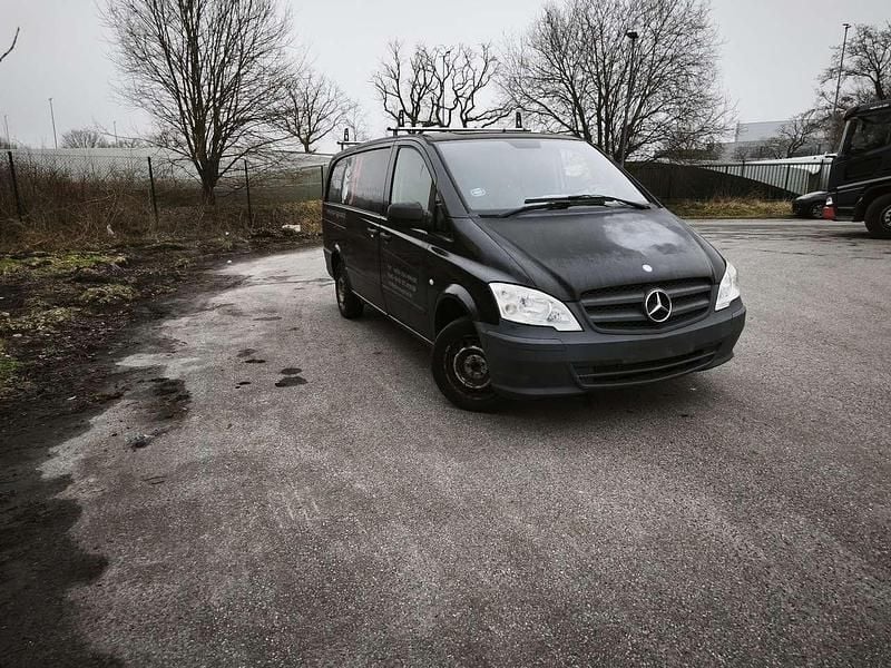 Gebraucht Mercedes Vito 95 PS (69 kW) 2011 Schwarz Van