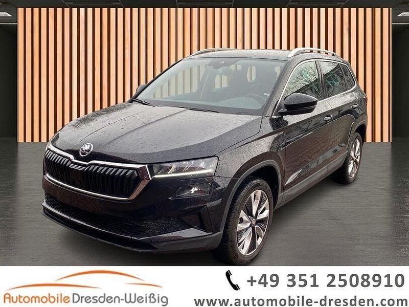 Schwarz Gebraucht 2024 Skoda Karoq Selection SUV | 27.980 € (Superpreis) - Bild 1/3