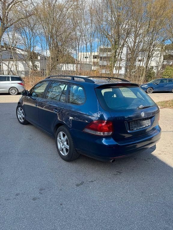 Gebraucht VW Golf VI Trendline 105 PS (77 kW) 2011 Blau Kleinwagen