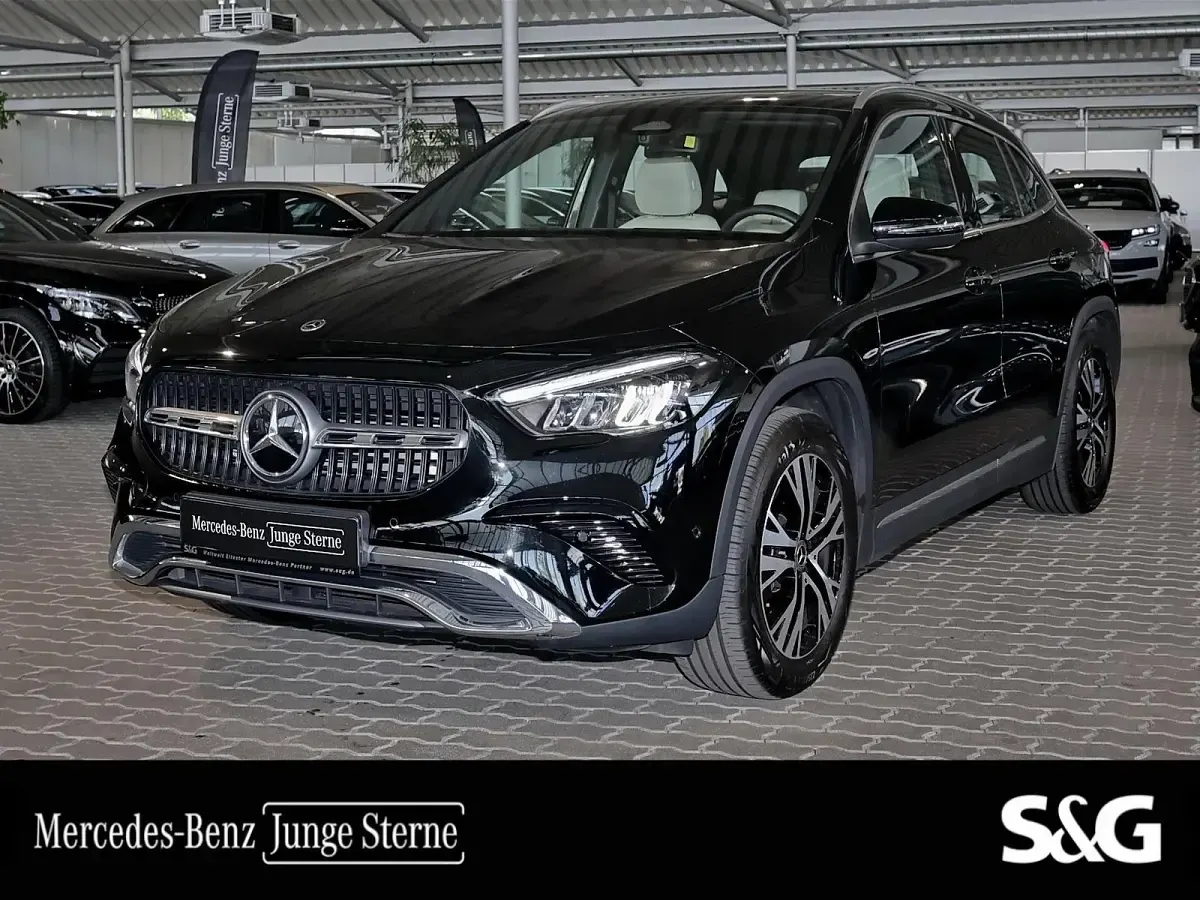 Gebraucht Mercedes GLA200 Progressive 150 PS (110 kW) 2025 SUV