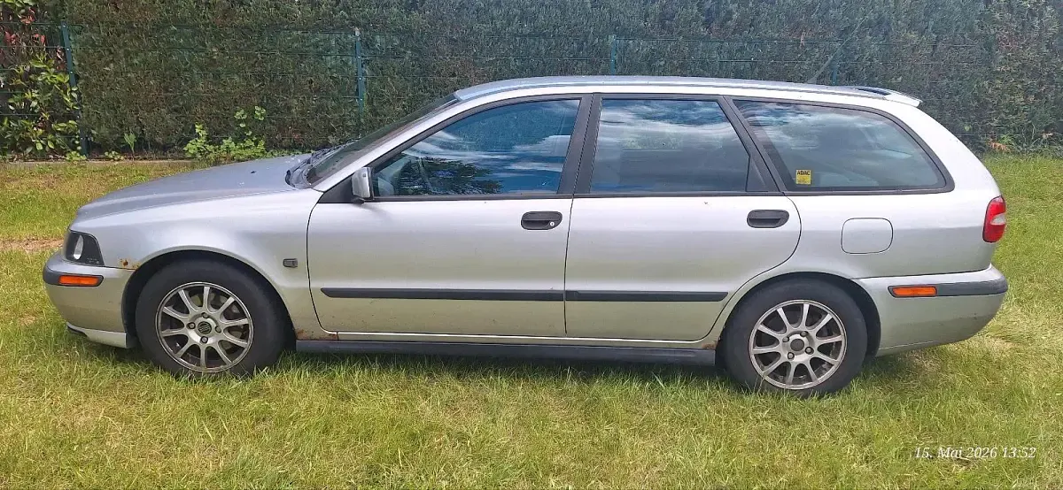 Gebraucht Volvo V40 122 PS (89 kW) 2001 Grau Kombi