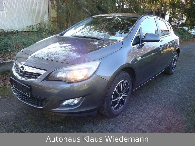 Gebraucht Opel Astra Sport 101 PS (74 kW) 2011 Karbon  grau Kombi