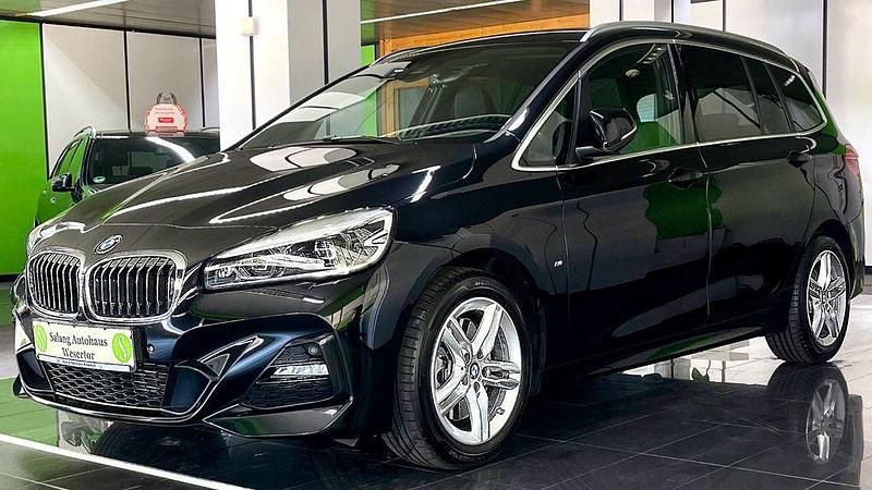 Schwarz Gebraucht 2019 BMW 220 Gran Tourer M Sport Van / Kleinbus | 28.990 € (Etwas zu teuer) - Bild 1/4