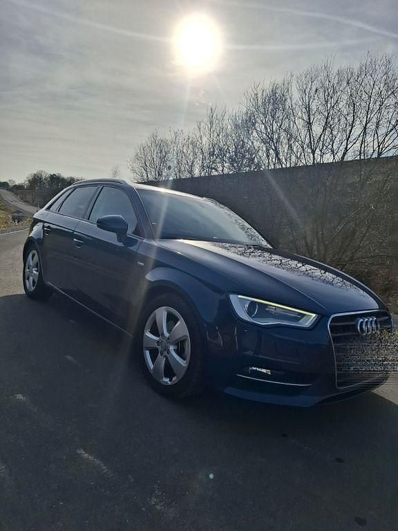 Gebraucht Audi A3 Ambition 122 PS (89 kW) 2014 Blau Limousine