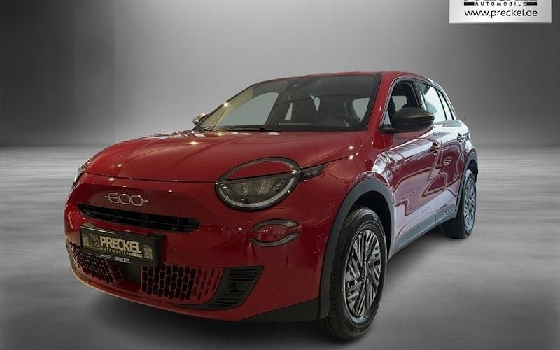 Rot Gebraucht 2025 Fiat 600 SUV | 20.490 € (Fairer Preis) - Bild 1/4
