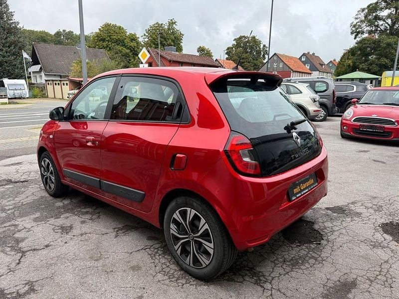 Gebraucht Renault Twingo Zen 65 PS (47 kW) 2021 Rot Kleinwagen