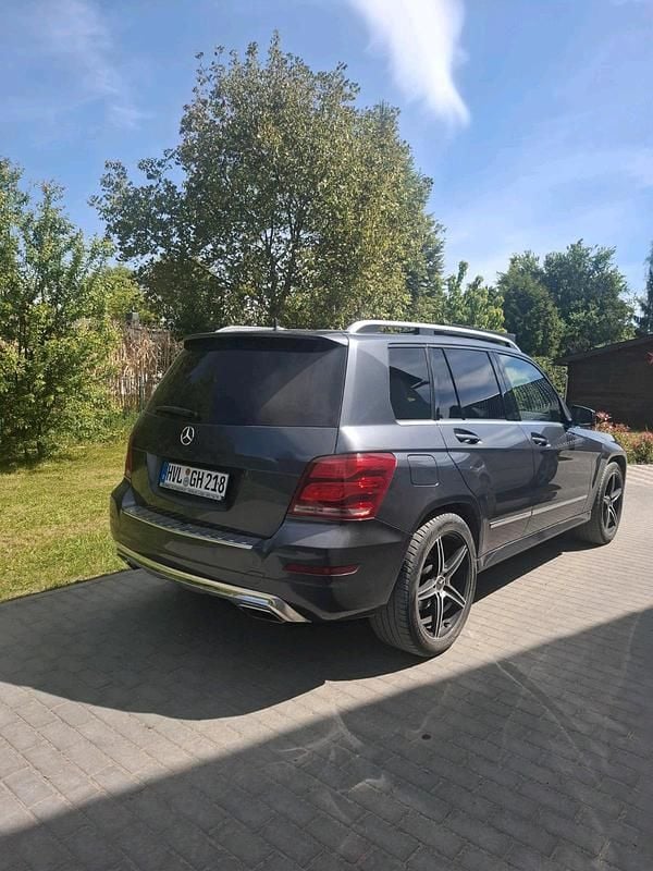 Grau Gebraucht 2014 Mercedes GLK220 SUV | 10.000 € (Superpreis) - Bild 1/4