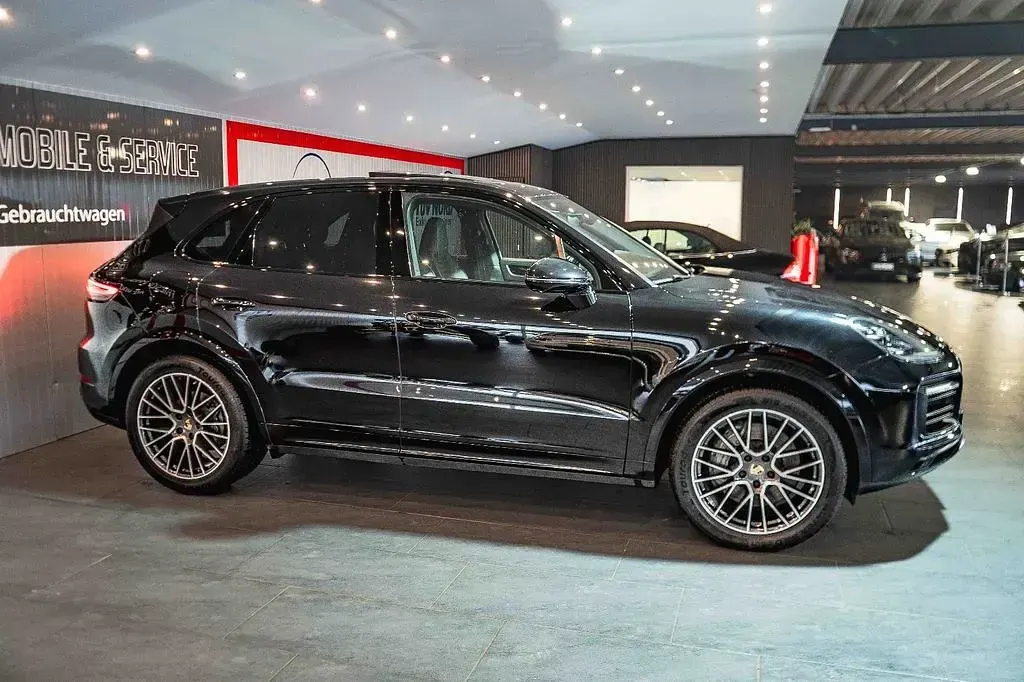 Gebraucht Porsche Cayenne S Sport 441 PS (324 kW) 2018 Schwarz SUV