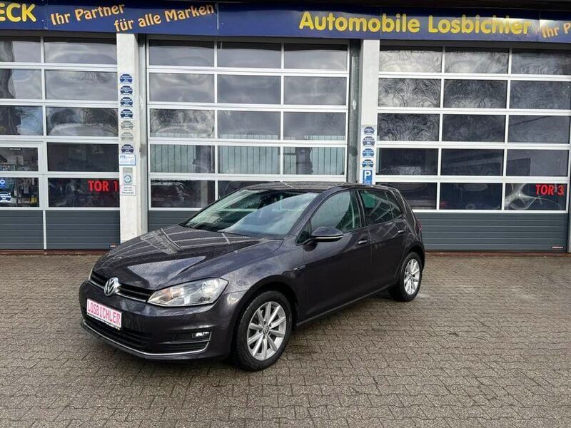 Grau Gebraucht 2015 VW Golf VII LOUNGE Limousine | 10.950 € (Fairer Preis) - Bild 1/4