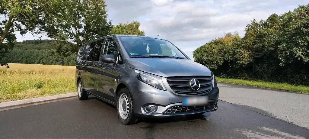 Gebraucht Mercedes Vito 190 PS (139 kW) 2023 Grau Van