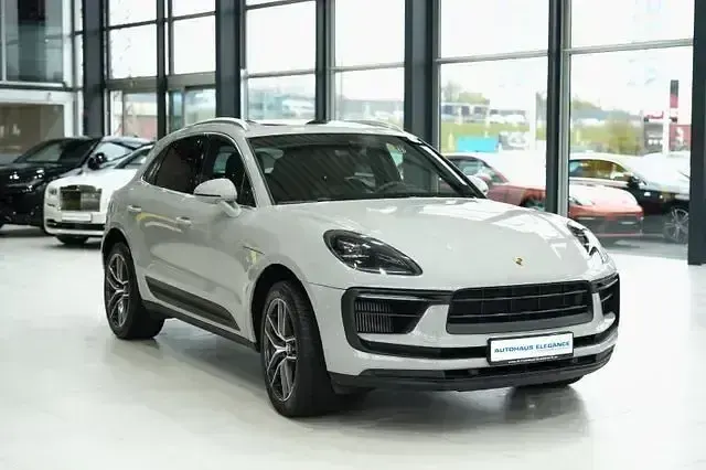 Gebraucht Porsche Macan S Sport 381 PS (280 kW) 2022 Racetrackgrey SUV