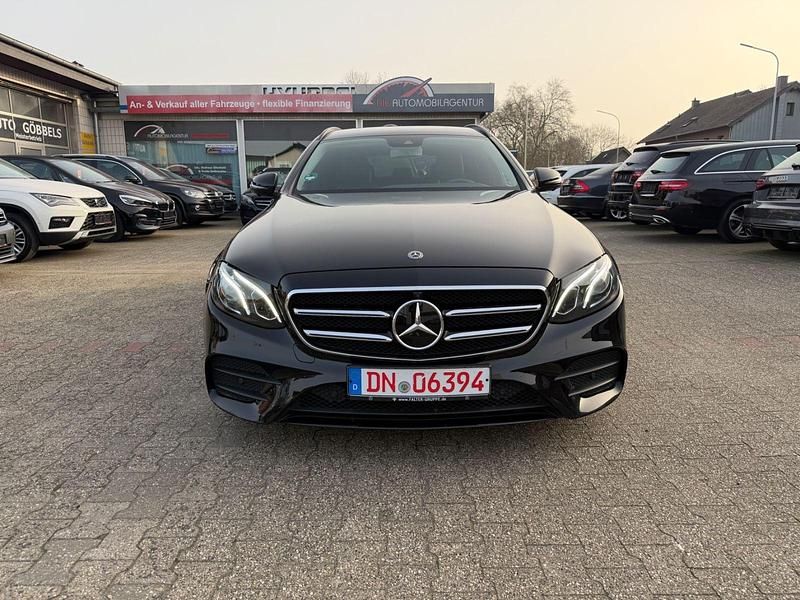 Gebraucht Mercedes E300 AMG 245 PS (180 kW) 2018 Schwarz Kombi