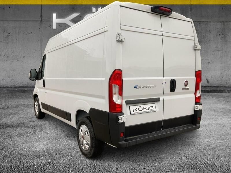 Gebraucht Fiat E-Ducato 89 kW (122 PS) 2023 Weiss Van