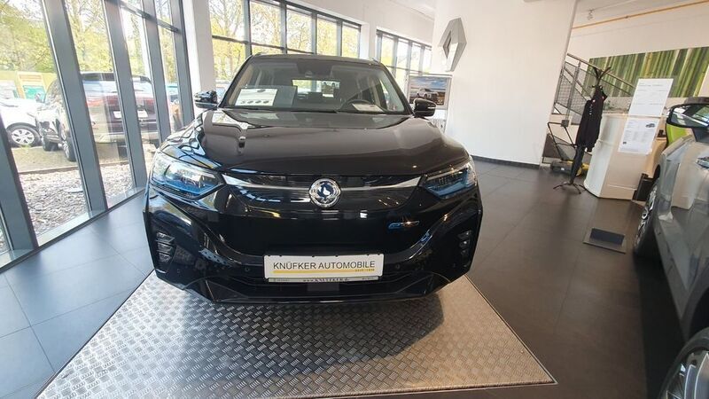 Schwarz Neu 2024 Ssangyong Korando SUV | 26.490 € - Bild 1/4