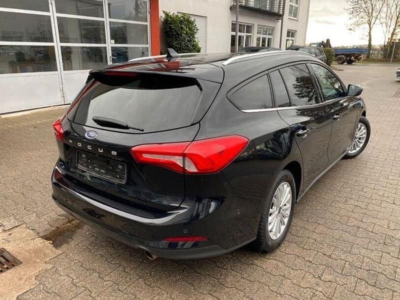 Gebraucht Ford Focus Titanium 125 PS (91 kW) 2021 Schwarz Kombi
