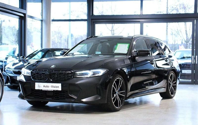 Gebraucht BMW 340 374 PS (275 kW) 2022 Saphirschwarz Kombi