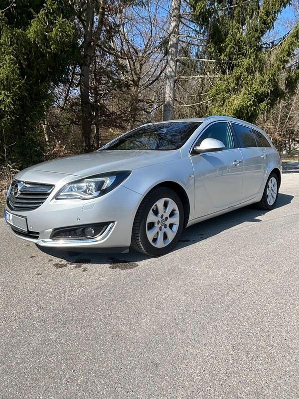 Gebraucht Opel Insignia 194 PS (142 kW) 2015 Silber Kombi