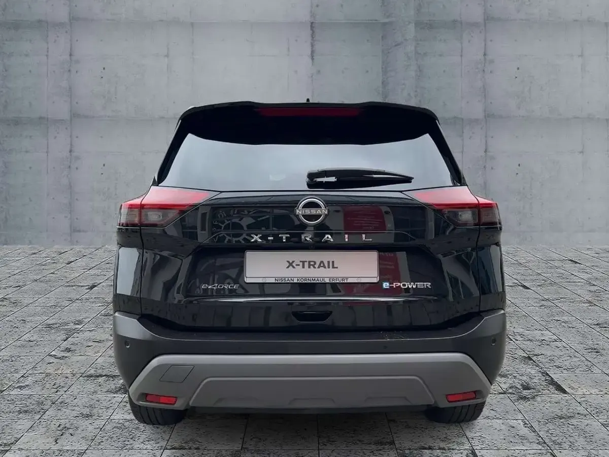 Gebraucht Nissan X-Trail N-Connecta 158 PS (116 kW) 2023 Black pearl (m) SUV