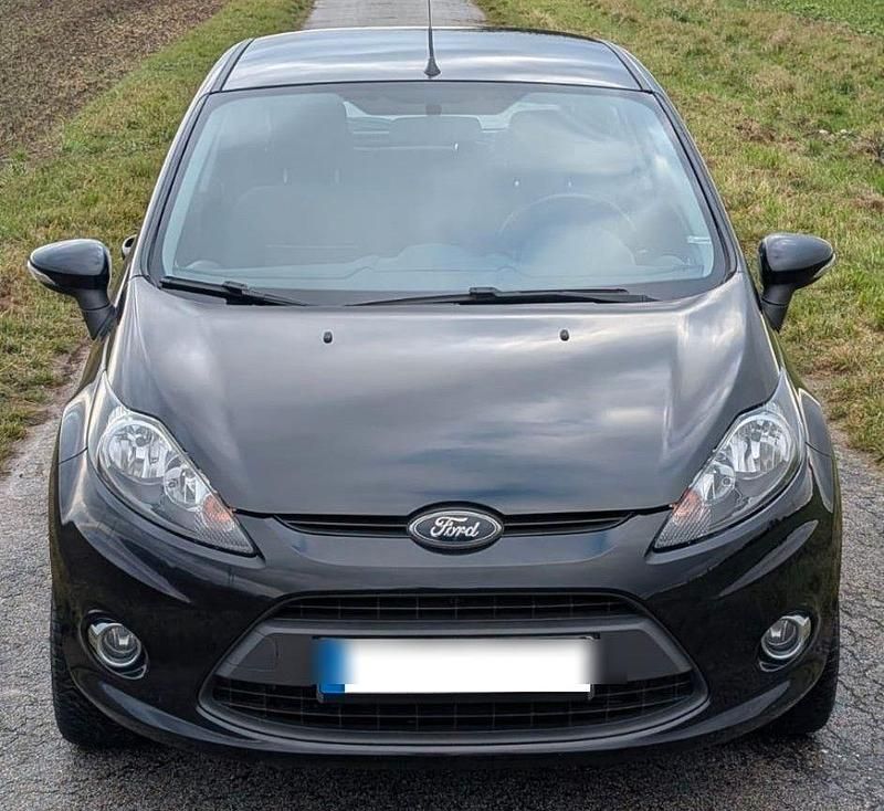 Schwarz Gebraucht 2011 Ford Fiesta Limousine | 3.950 € (Fairer Preis) - Bild 1/4
