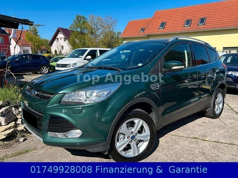Casalisgrün metallic Gebraucht 2016 Ford Kuga Titanium X SUV | 10.999 € (Superpreis) - Bild 1/4