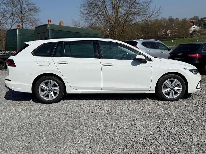 Gebraucht VW Golf VIII 150 PS (110 kW) 2022 Pure white Kombi