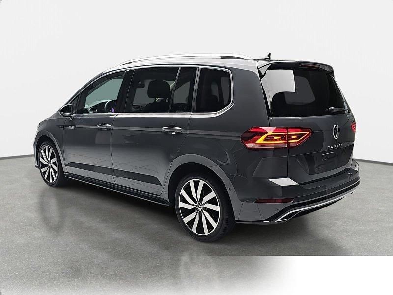 Gebraucht VW Touran Highline 150 PS (110 kW) 2024 Metallic Van / Kleinbus