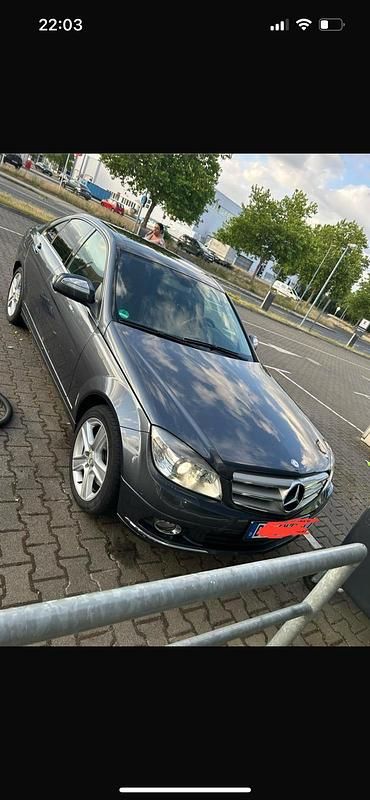 Grau Gebraucht 2007 Mercedes C320 Limousine | 5.000 € (Guter Preis) - Bild 1/4
