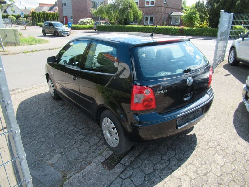Gebraucht VW Polo Cricket 64 PS (47 kW) 2004 Schwarz Limousine