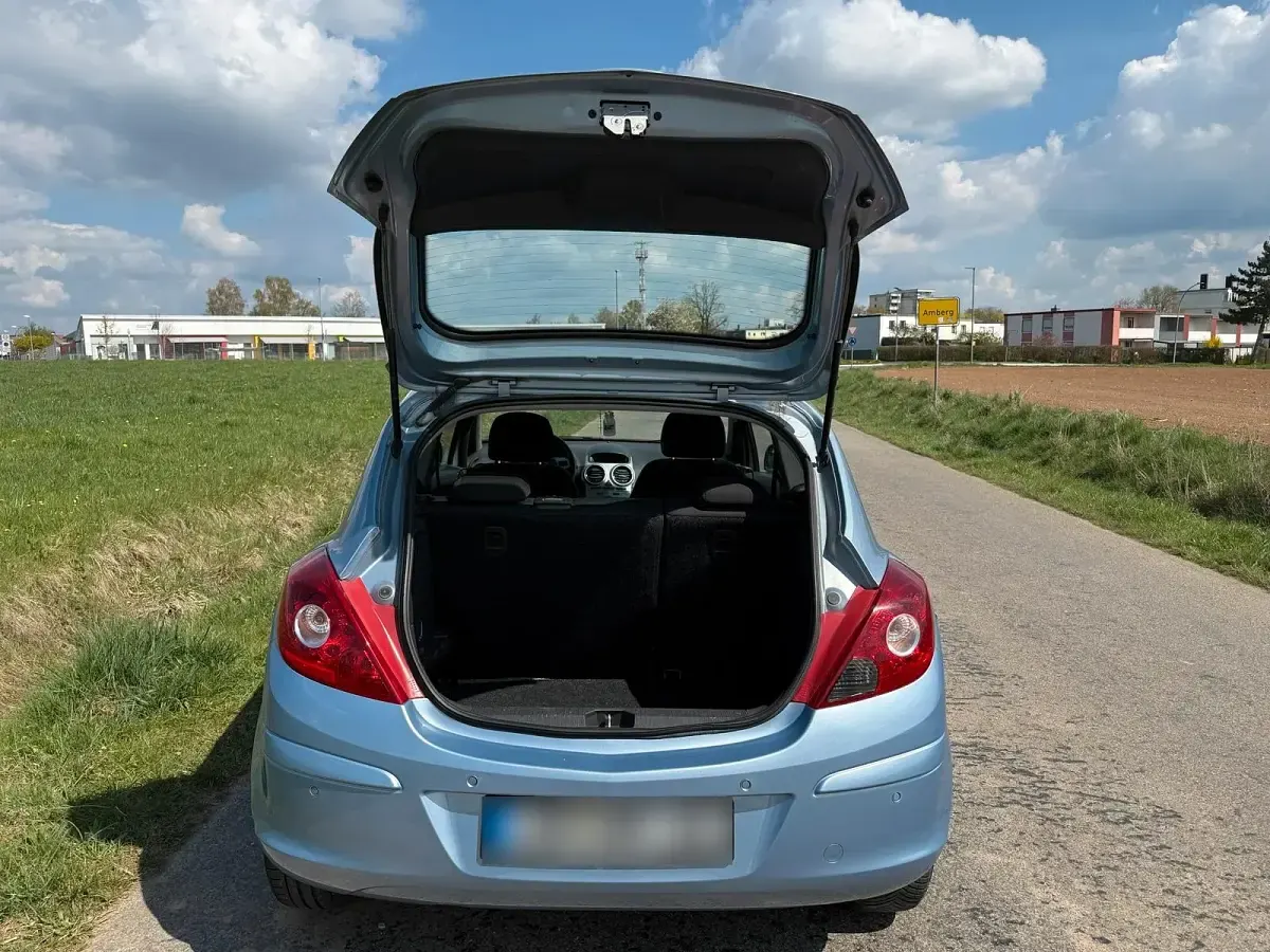Gebraucht Opel Corsa 90 PS (66 kW) 2009 Blau Kleinwagen