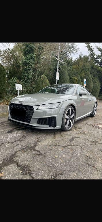 Grau Gebraucht 2019 Audi TT Ambiente Coupé | 29.600 € (Etwas zu teuer) - Bild 1/4