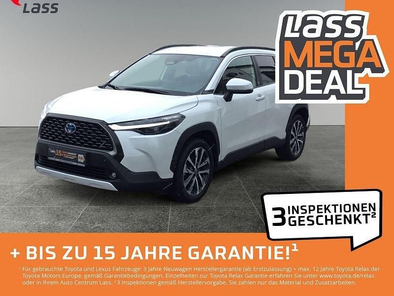 Gebraucht Toyota Corolla Cross Team 197 PS (144 kW) 2022 Platinumweiß perleffekt SUV