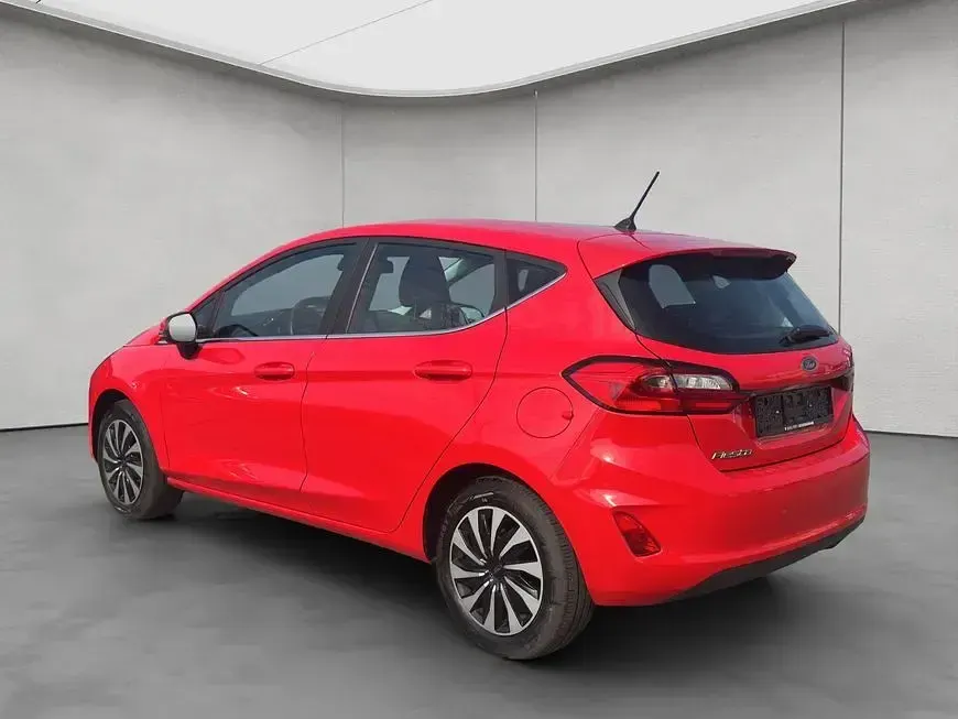 Usata Ford Fiesta Titanium 101 CV (74 kW) 2022 Rosso Utilitaria